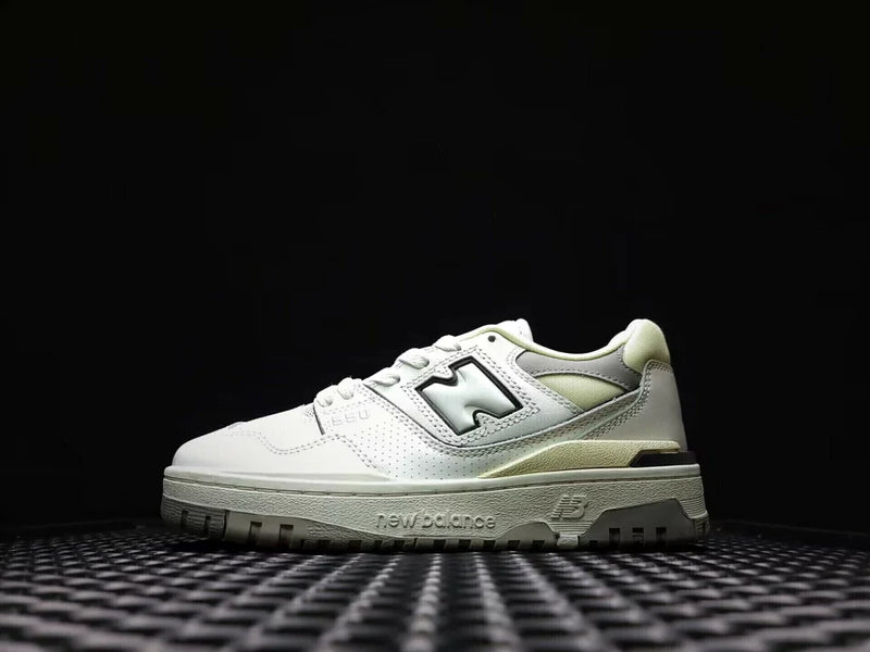 NB 550 "White/Black"