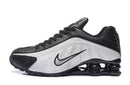 Shox R4 "Preto/Prata"