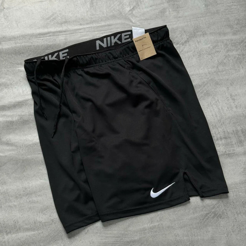 SHORT NIKE BORDADO TACTEL STANDARD FIT