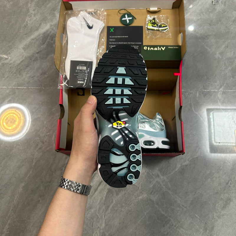 Air Max Plus TN 1 “Shark”