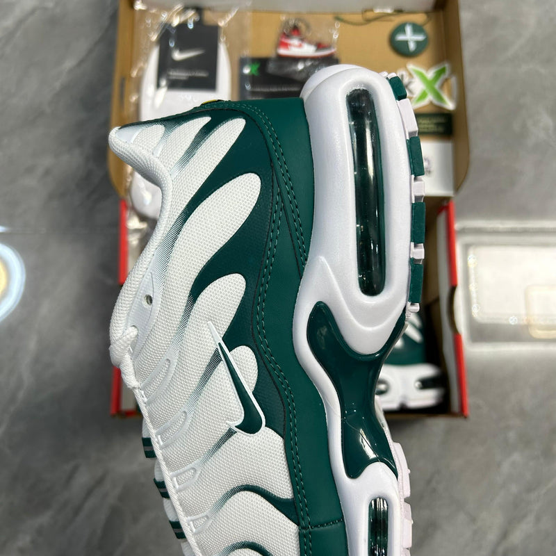 Air Max Plus TN 1 x Lacoste