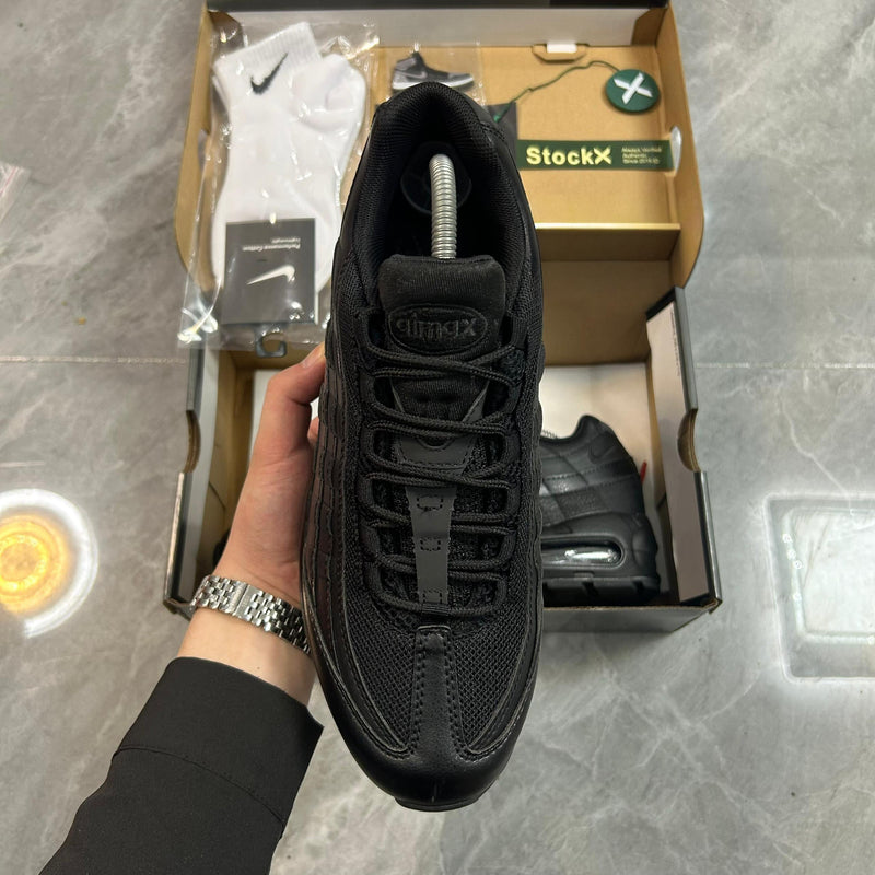 Air Max 95 "Triple Black"