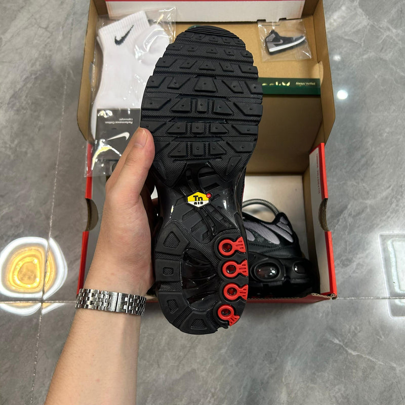 Air Max TN 1 "Drácula"