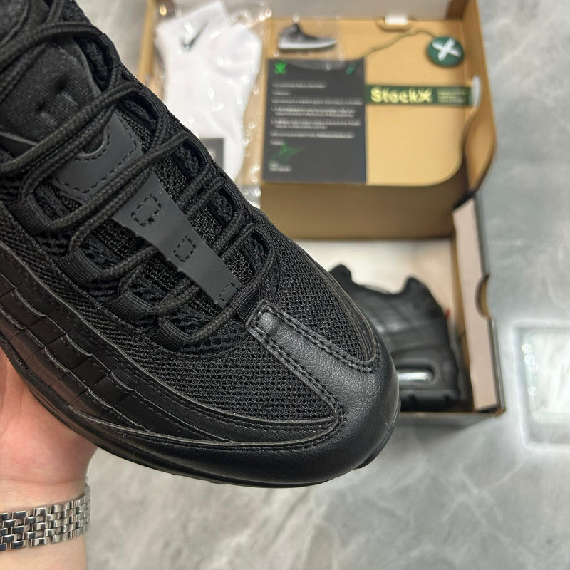Air Max 95 "Triple Black"