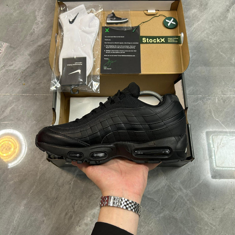 Air Max 95 "Triple Black"