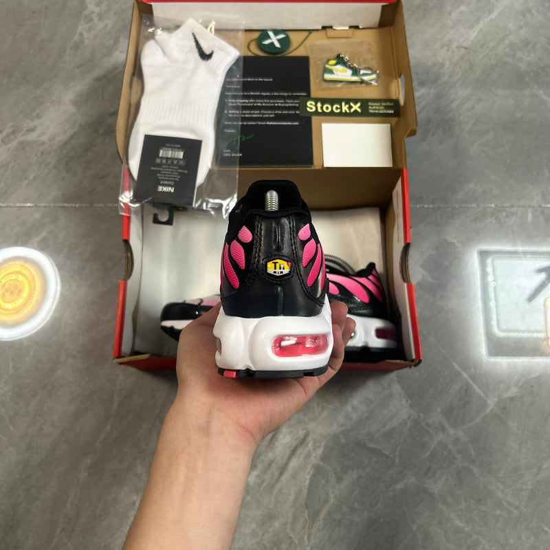 Air Max Plus TN 1 “Hot Punch”