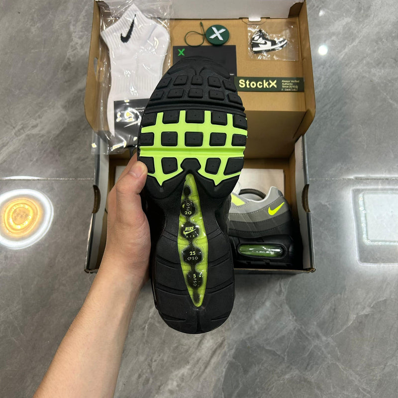 Nike Air Max Plus 95 “Neon”