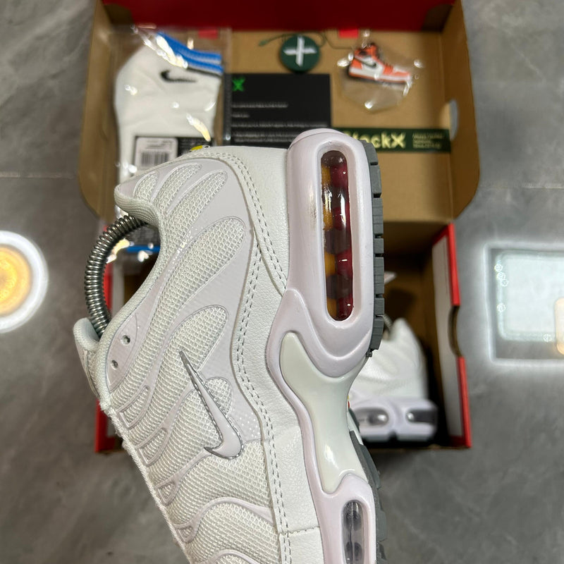 Air Max TN Plus "Triple White"