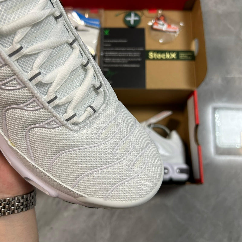Air Max TN Plus "Triple White"