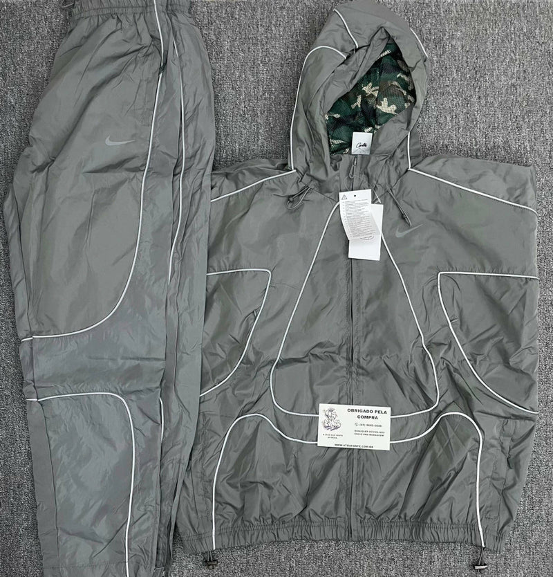 Conjunto Corteiz x Nike NRG Refletivo Grey