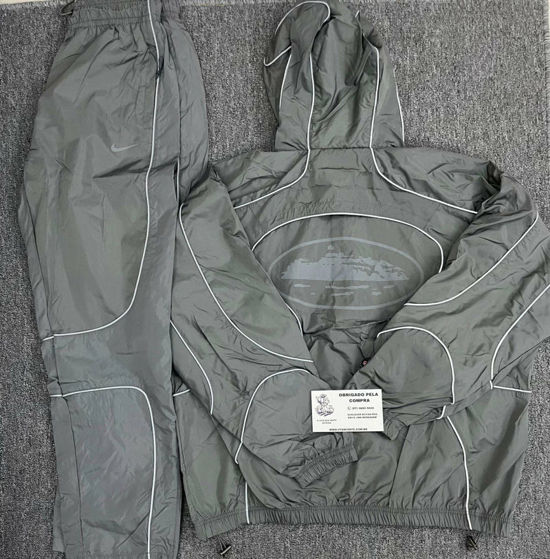 Conjunto Corteiz x Nike NRG Refletivo Grey