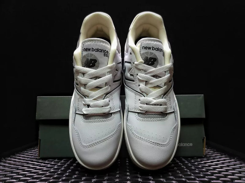 NB 550 "White/Black"